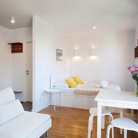 Marine Studio With Balcony And Parking By Tyzenhauz Danzig Exterior foto